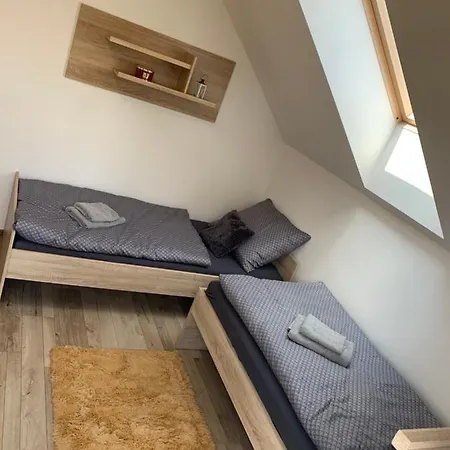 Cozy 2-bedroom Vacation With Entire Floor *